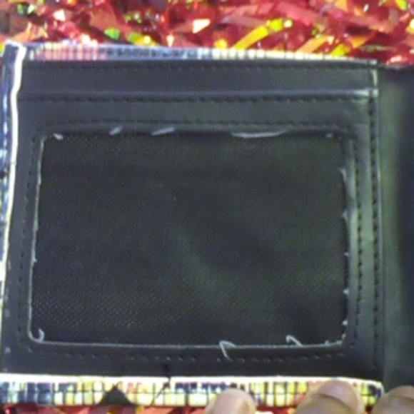 A Quiksilver Wallet - Picture 2 of 4